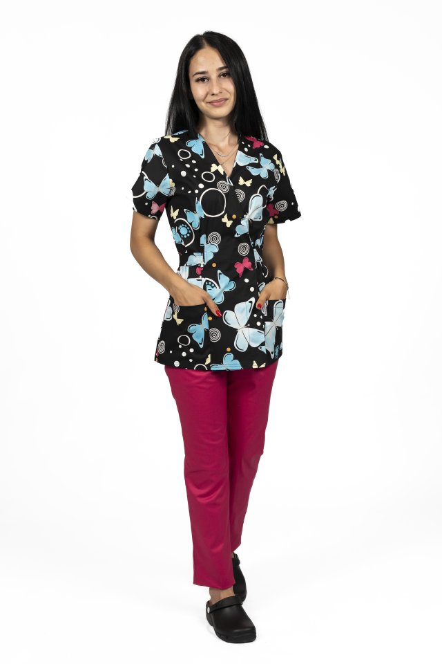 Lekárske kimono s čiernym motýľom a dvoma našitými vreckami 