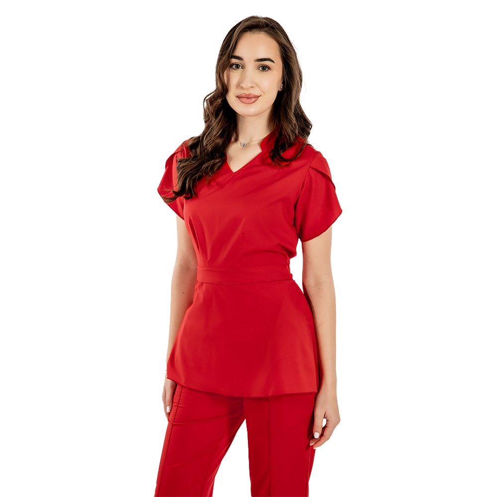Strečový lekársky oblek Alina, červená farba, blúzka so sťahovacou šnúrkou a nohavice so sťahovacou šnúrkou a gumičkou
