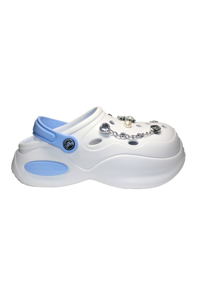 Biele lekárske dreváky s modrými detailmi pre ženy - Dreváky s aplikovanými detailmi