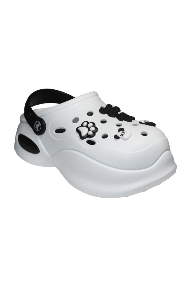 Čiernobiele zdravotnícke dreváky pre ženy - Dreváky s aplikovanými detailmi