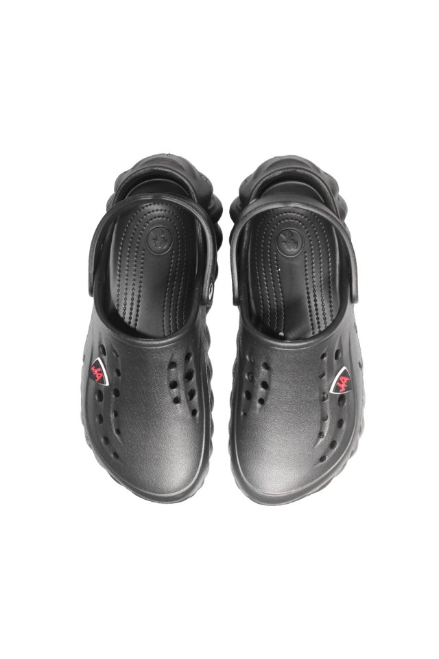 Profesionálne lekárske dreváky, čierne, vyrobené z EVA peny, typ Crocs - pánsky model, s aplikovanými detailmi