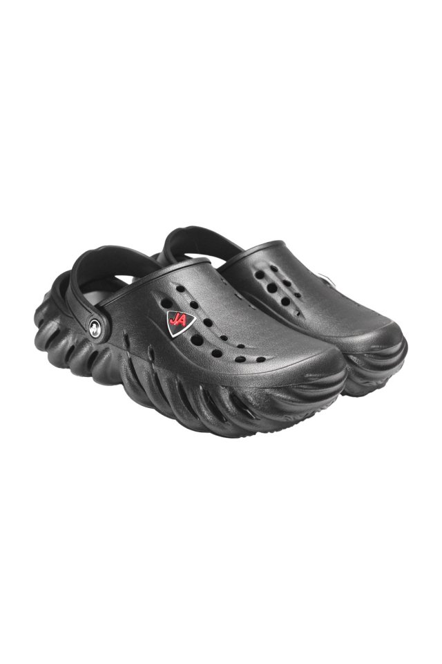 Profesionálne lekárske dreváky, čierne, vyrobené z EVA peny, typ Crocs - pánsky model, s aplikovanými detailmi