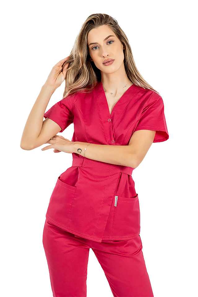 Cyklámenový kimono lekársky plášť s dvoma aplikovanými vreckami