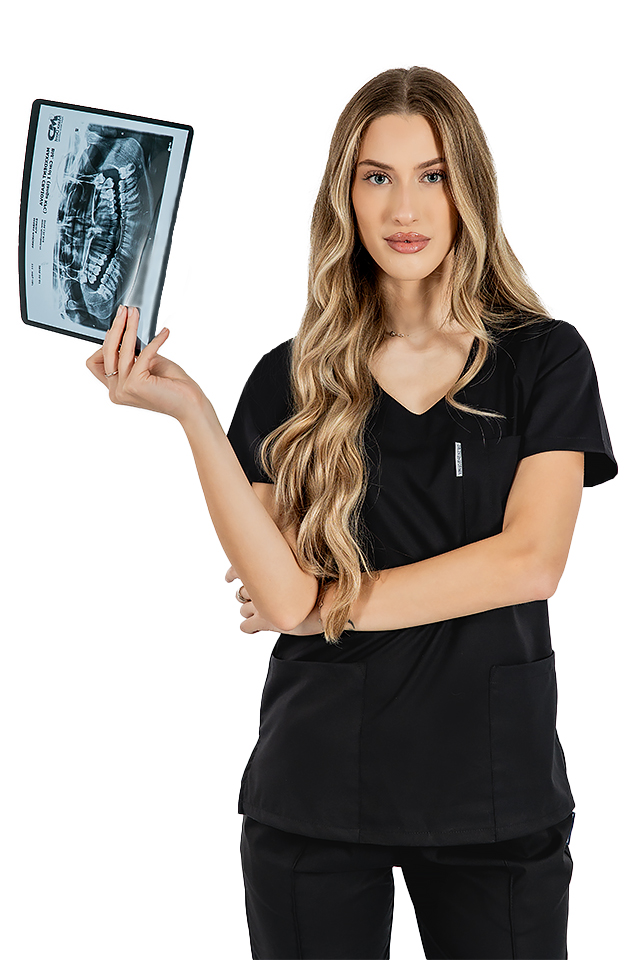 Čierny elastický lekársky oblek s blúzkou do V, sťahovacou šnúrkou a elastickými nohavicami