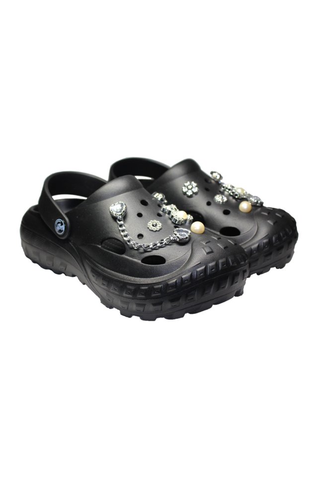 Čierne zdravotné dreváky pre ženy - Dreváky s aplikovanými detailmi